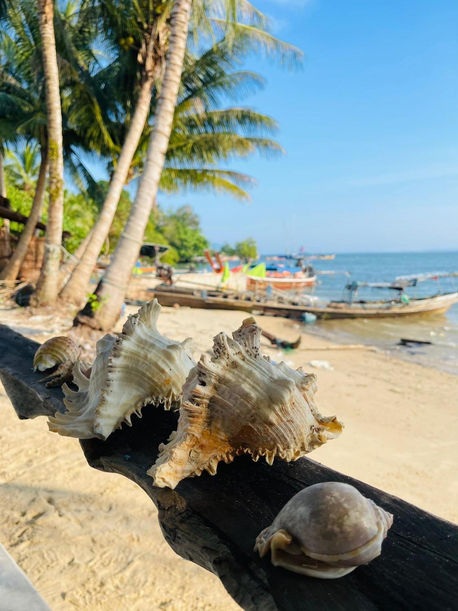 Koh Mook Rem Ley Hotel Транг Екстериор снимка