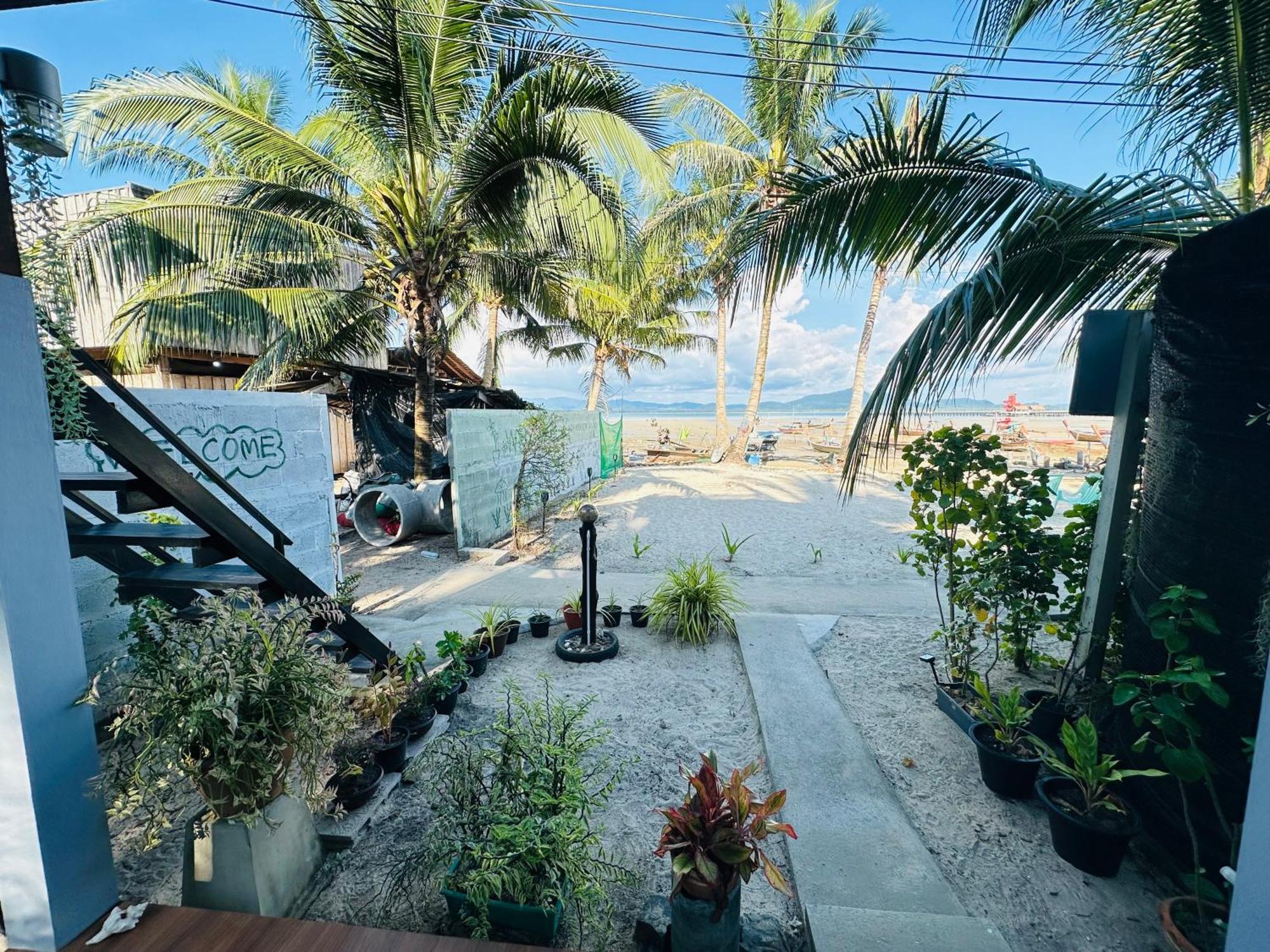 Koh Mook Rem Ley Hotel Транг Екстериор снимка