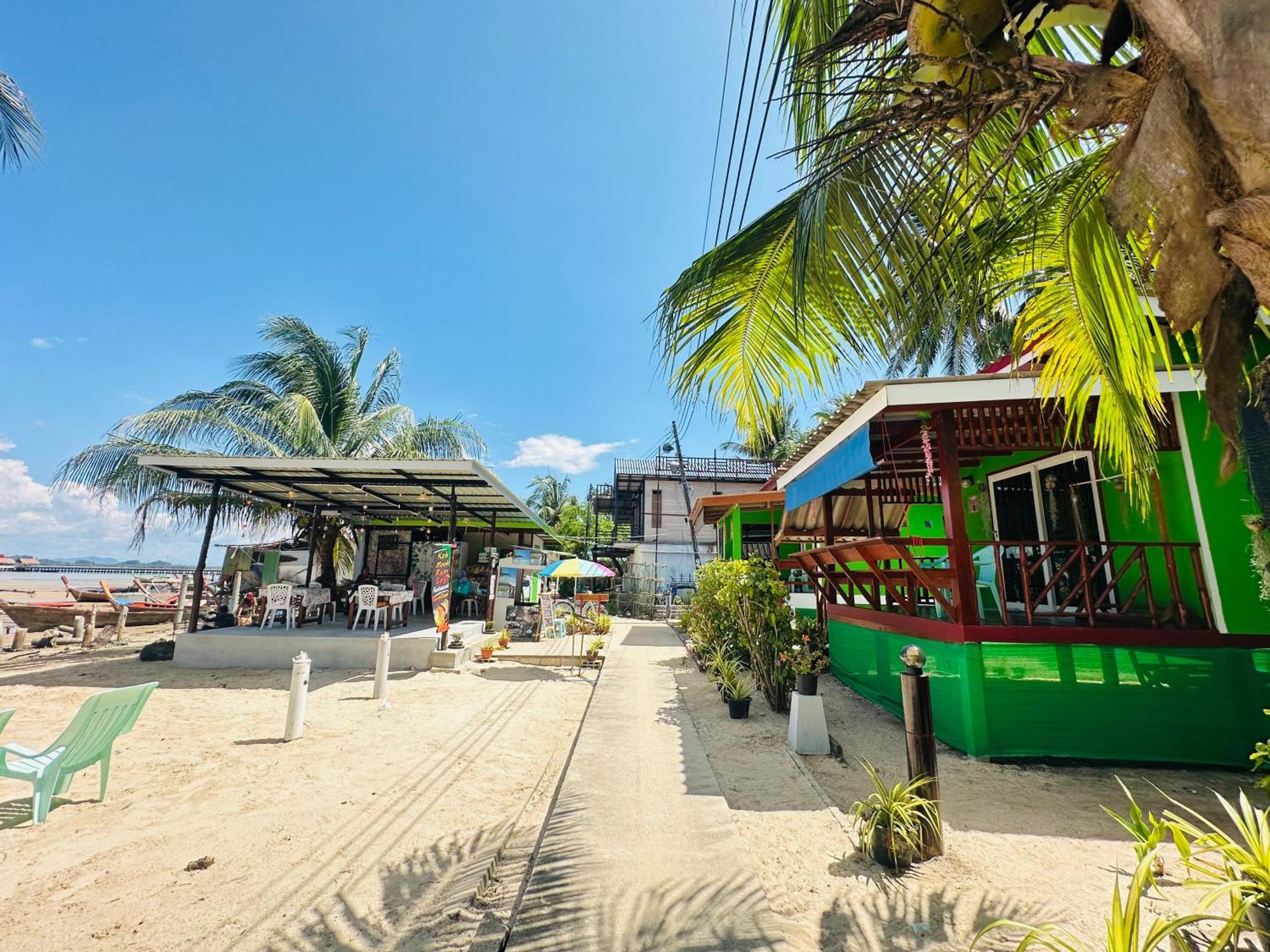 Koh Mook Rem Ley Hotel Транг Екстериор снимка