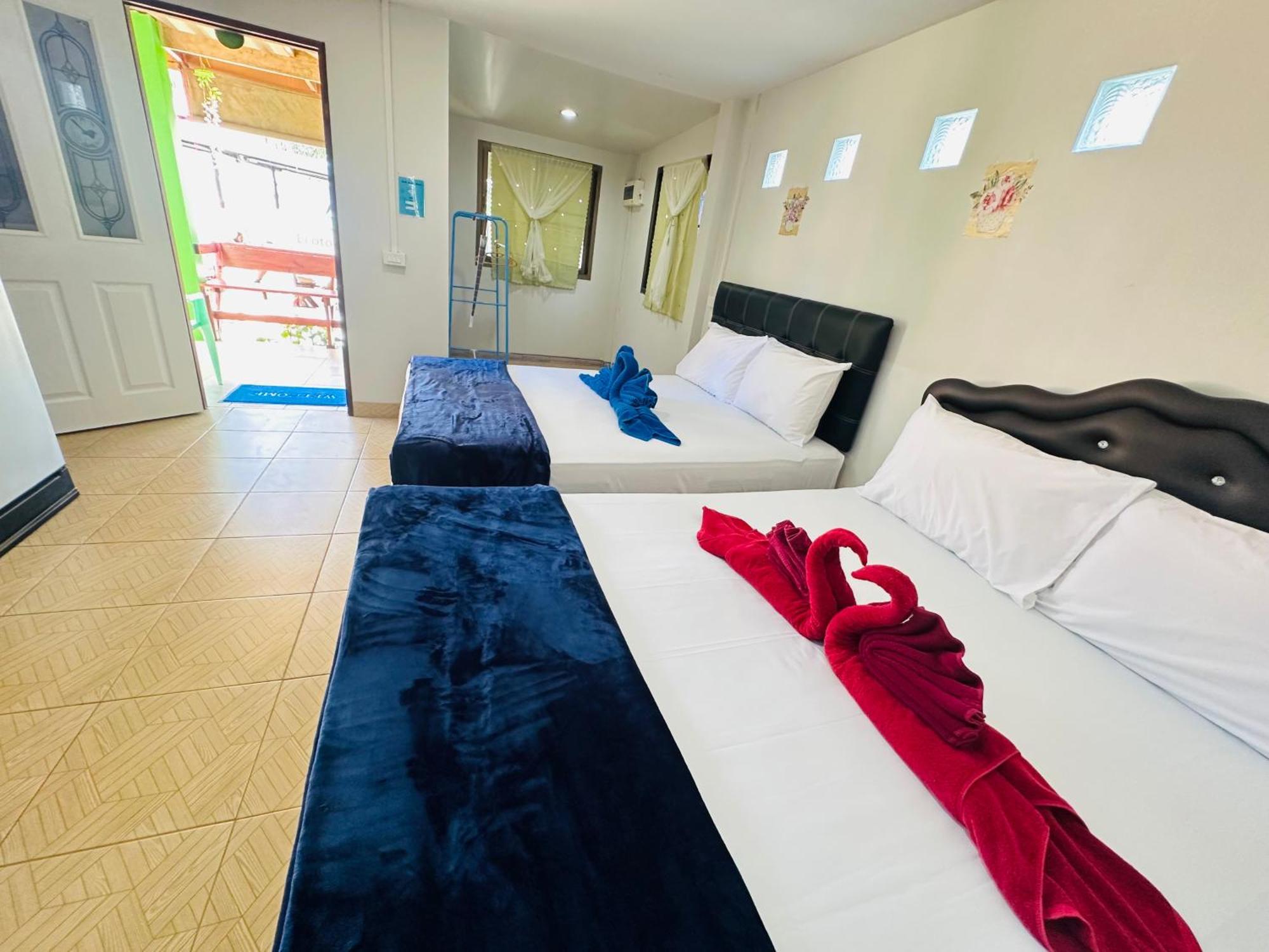 Koh Mook Rem Ley Hotel Транг Екстериор снимка
