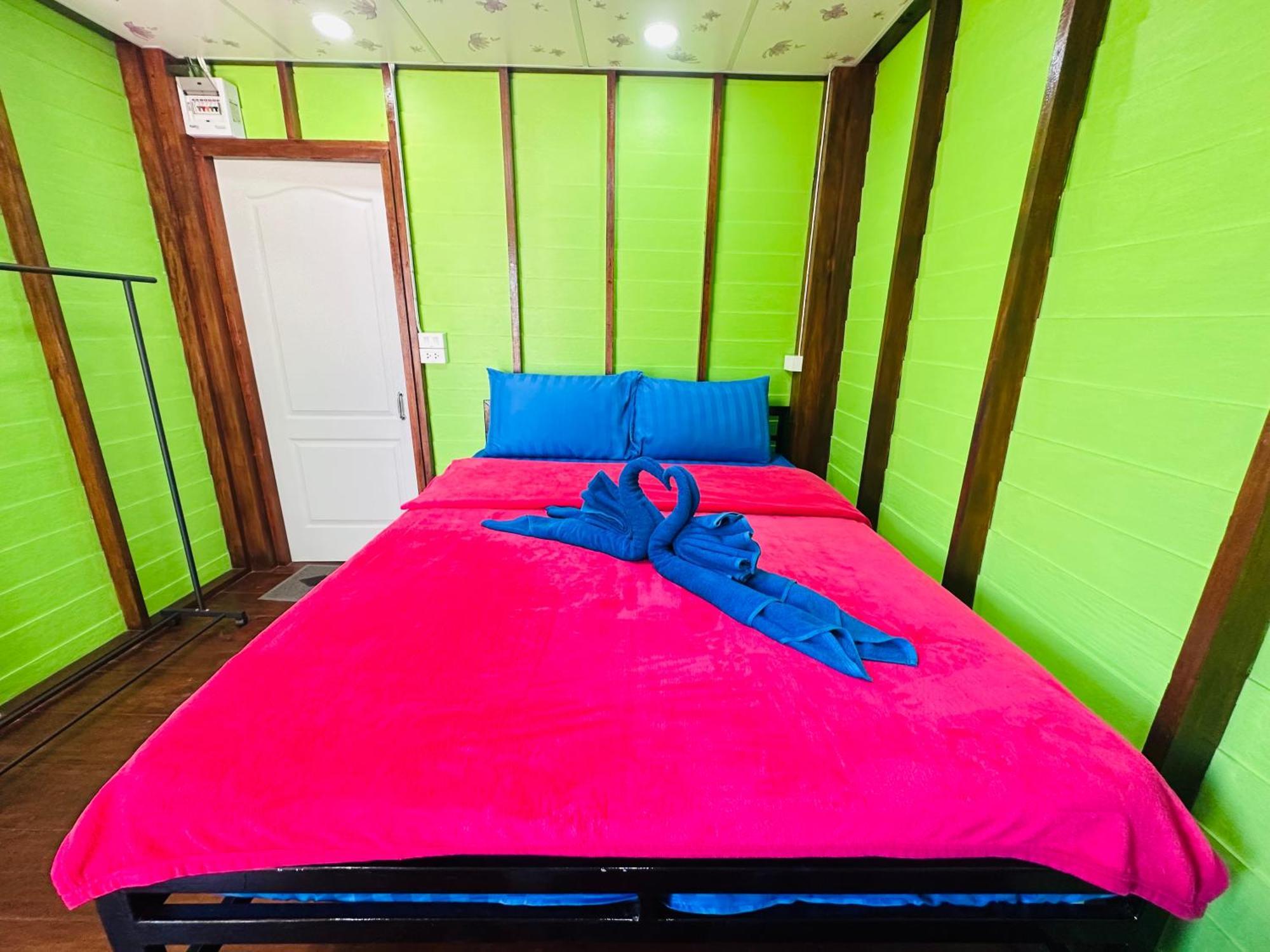 Koh Mook Rem Ley Hotel Транг Екстериор снимка